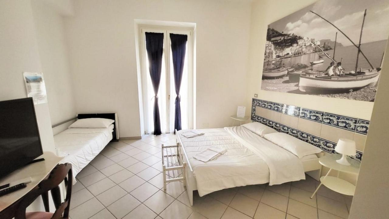Santi E Saraceni Rooms Salerno Kültér fotó