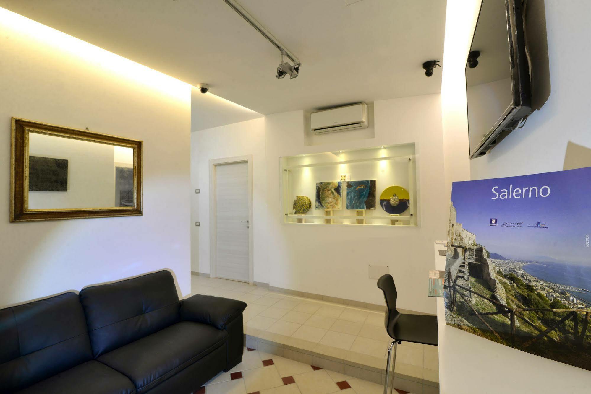 Santi E Saraceni Rooms Salerno Kültér fotó