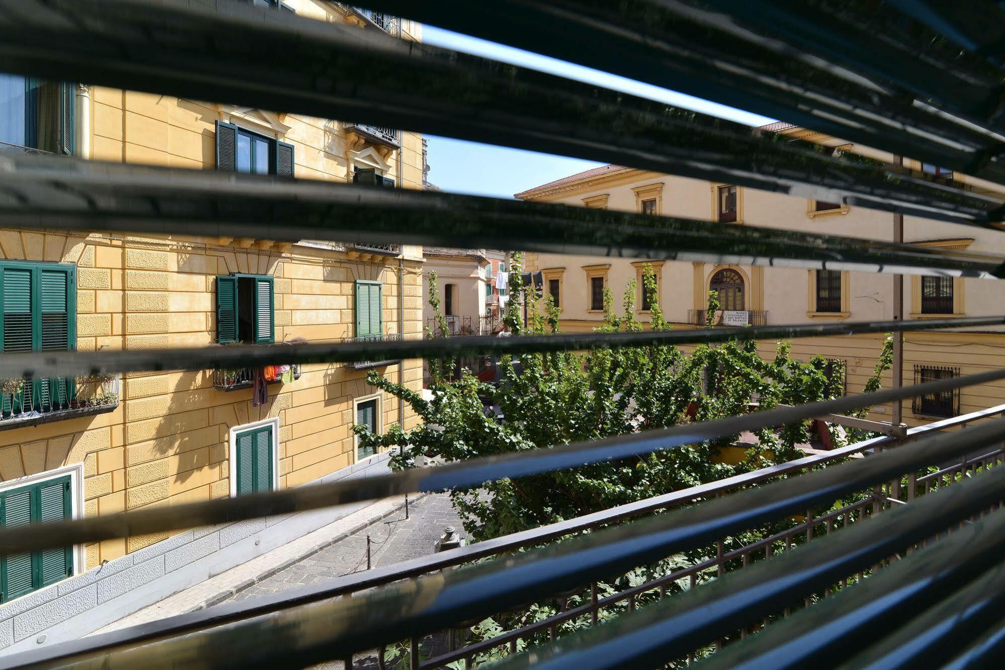 Santi E Saraceni Rooms Salerno Kültér fotó