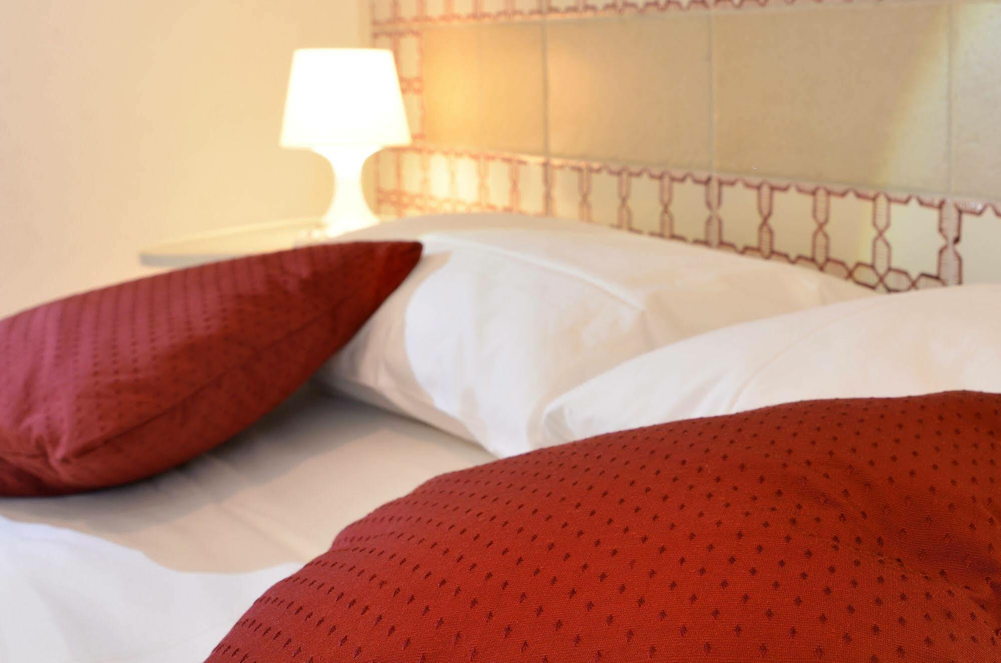 Santi E Saraceni Rooms Salerno Kültér fotó